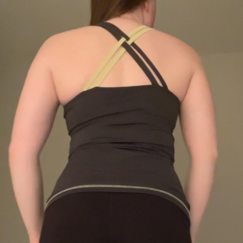 Women’s workout tank gray and yellow